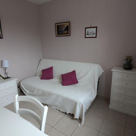 Villa Calme Avec Piscine A Greoux Экстерьер фото