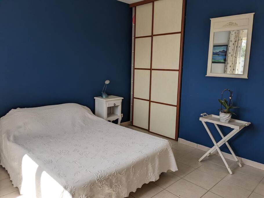 Villa Calme Avec Piscine A Greoux Экстерьер фото