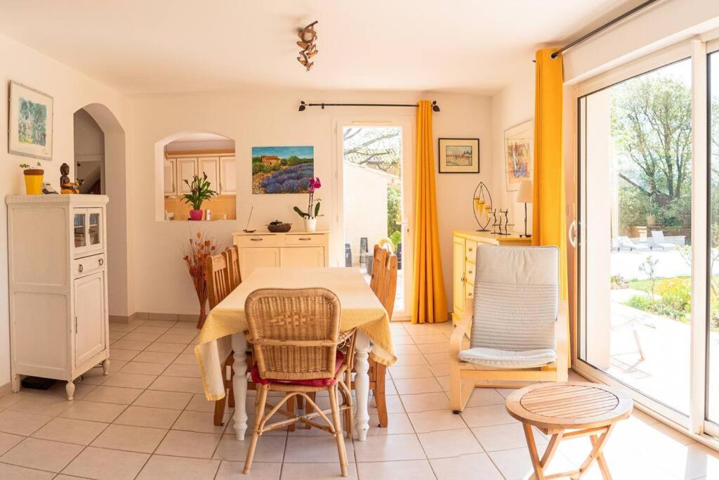Villa Calme Avec Piscine A Greoux Экстерьер фото