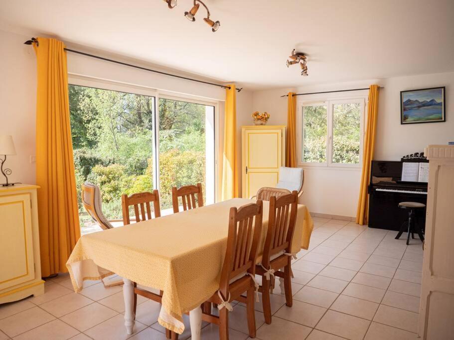 Villa Calme Avec Piscine A Greoux Экстерьер фото