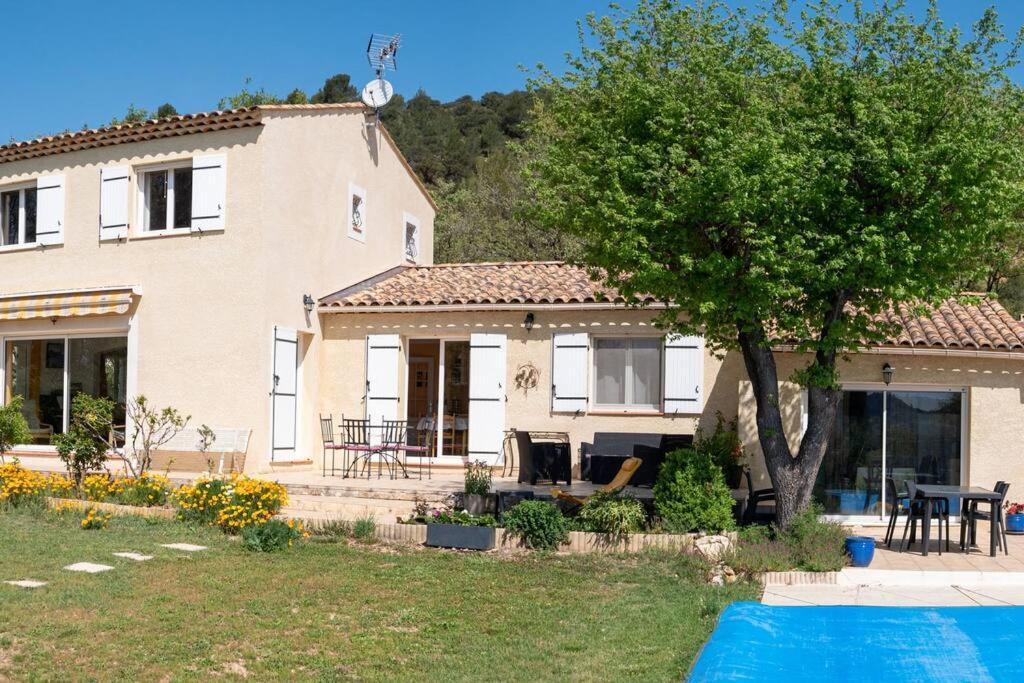 Villa Calme Avec Piscine A Greoux Экстерьер фото