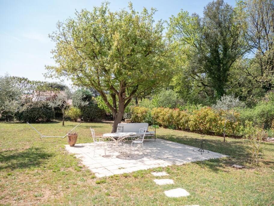 Villa Calme Avec Piscine A Greoux Экстерьер фото